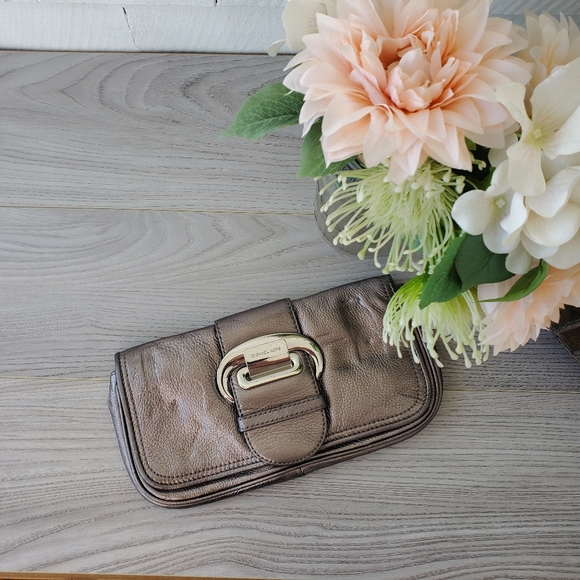 Michael Kors Handbags - MICHAEL KORS Metallic white gold clutch wallet